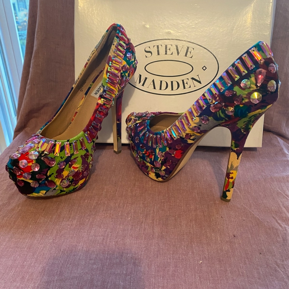 Steve Madden Pump